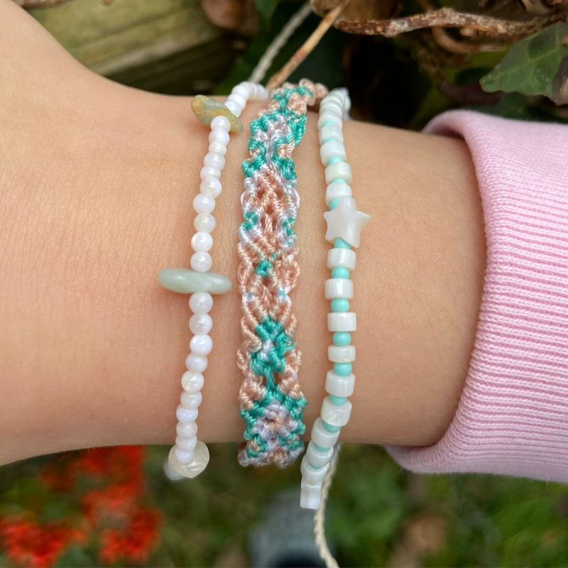 Honestly Frank - set of 3 shell friendship bracelet